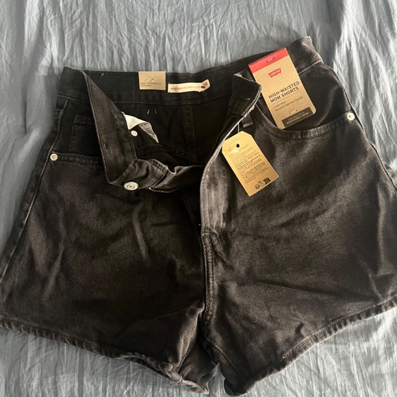 Levi's Women's High Waisted Mom Shorts - Picture 5 of 8